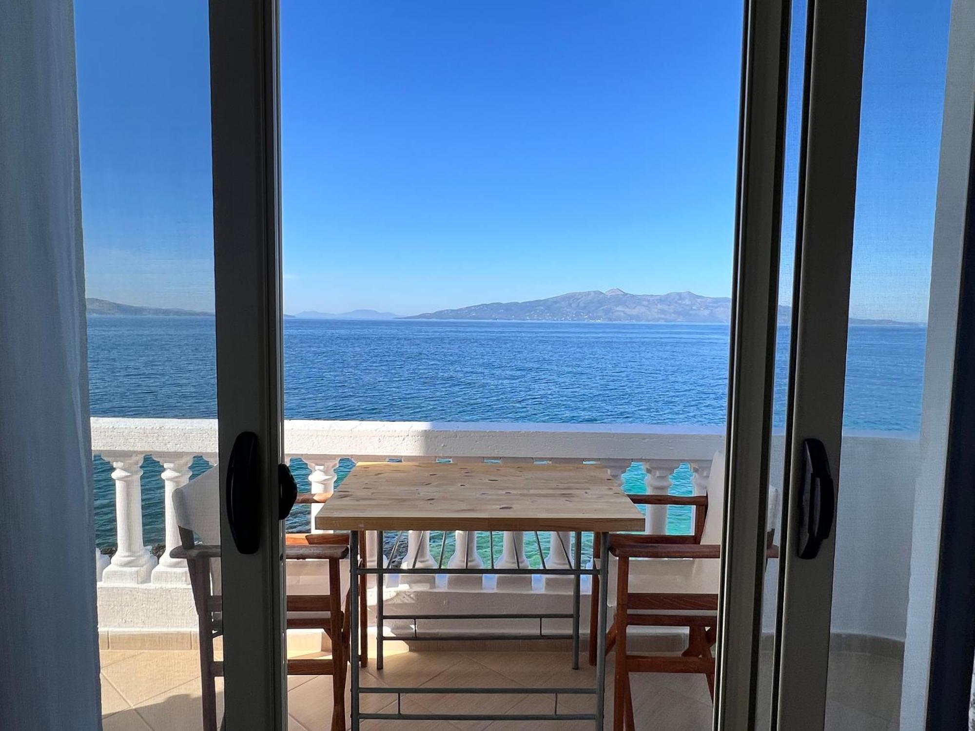 Rock Star-Pllakat Bed and Breakfast Sarandë Eksteriør billede