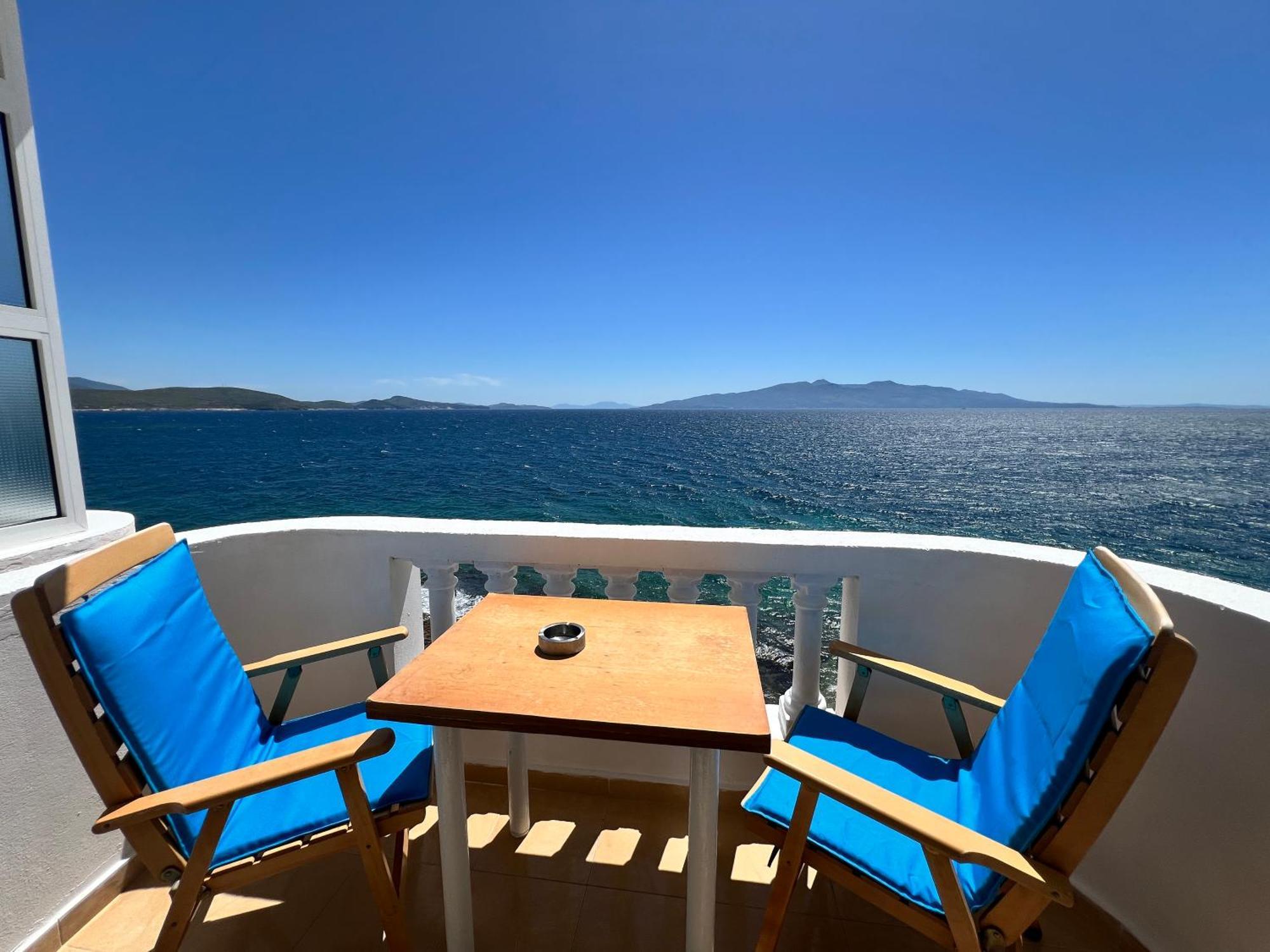 Rock Star-Pllakat Bed and Breakfast Sarandë Eksteriør billede
