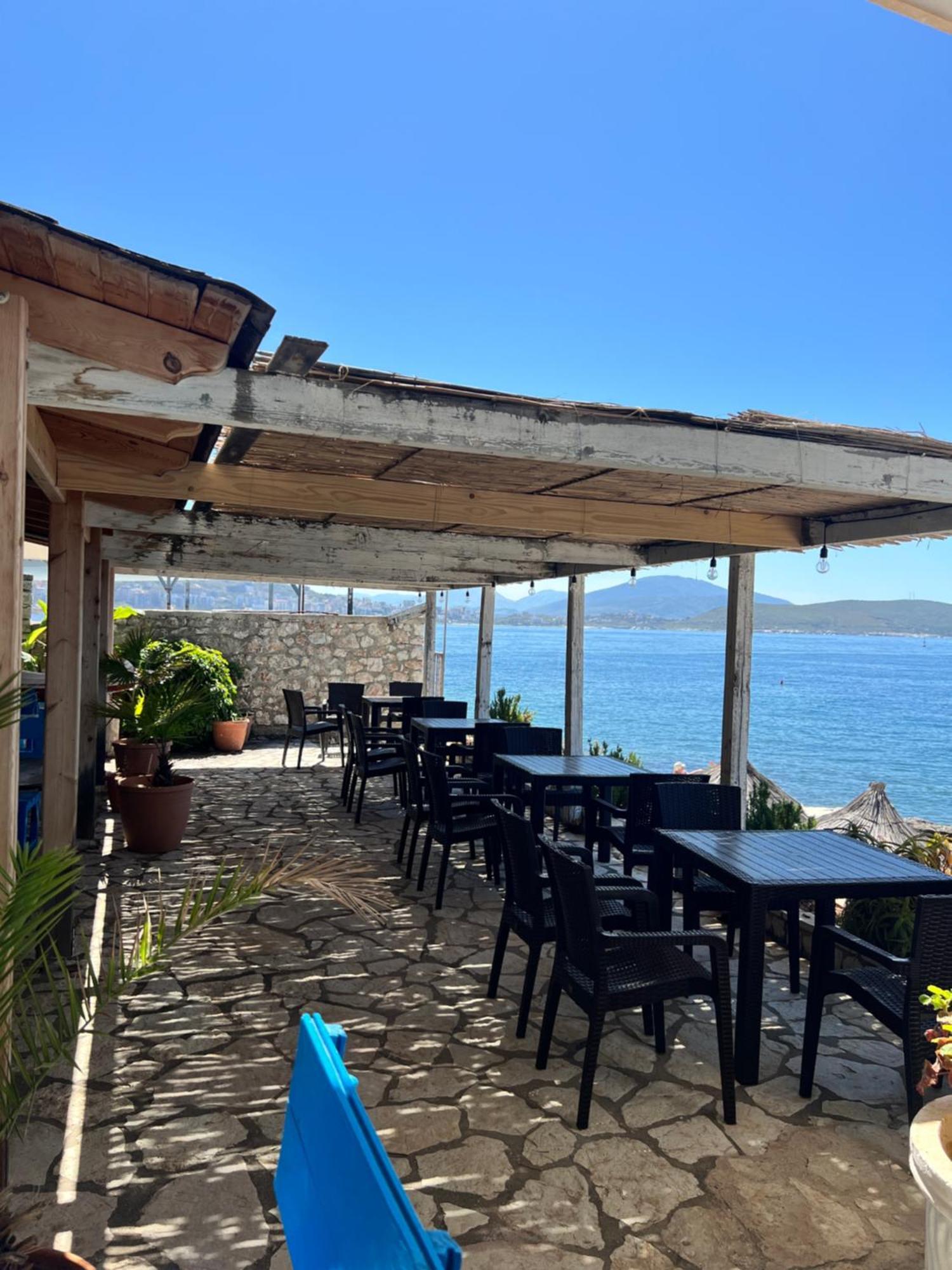 Rock Star-Pllakat Bed and Breakfast Sarandë Eksteriør billede